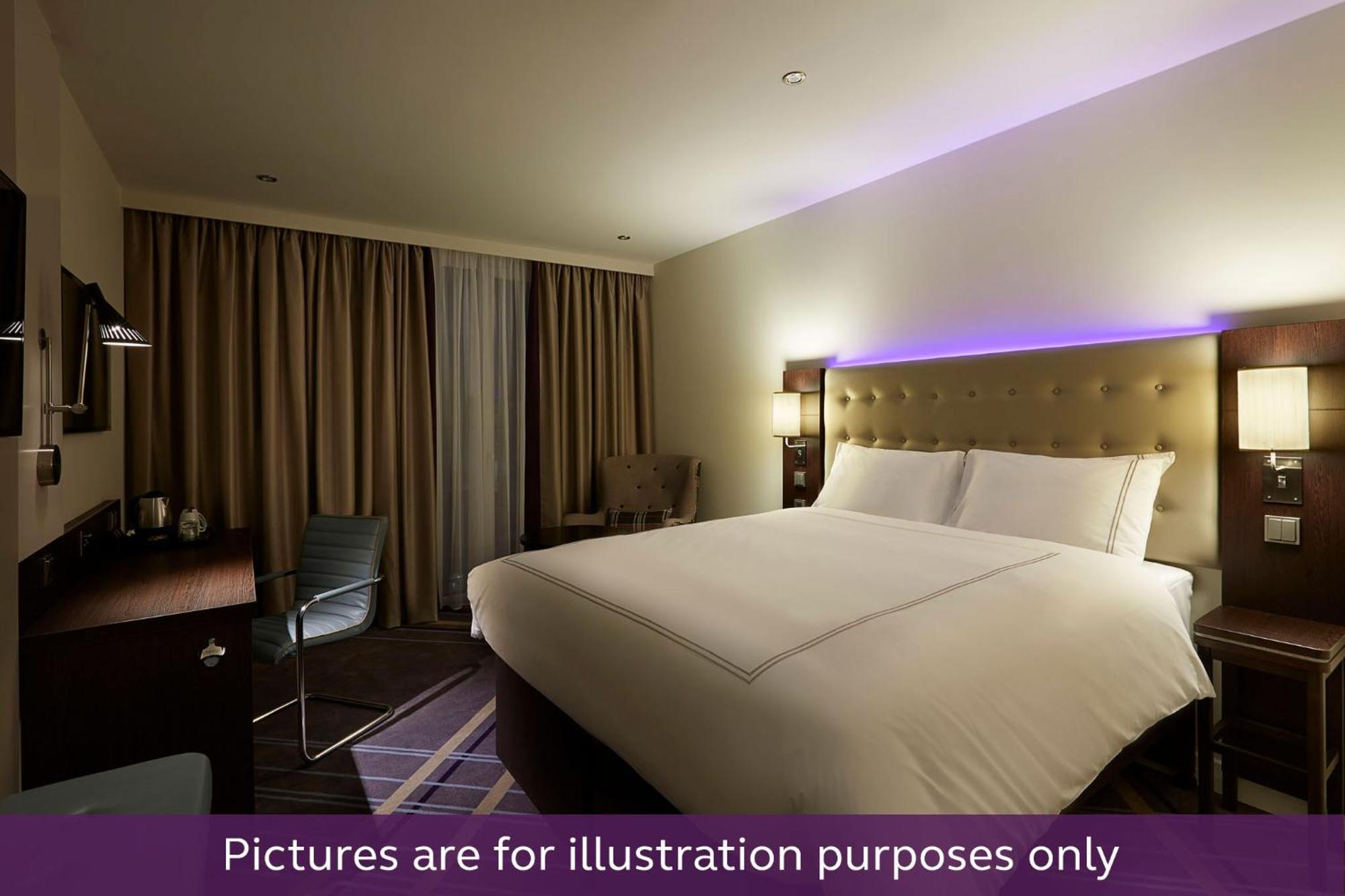 Premier Inn Koeln City Centre ภายนอก รูปภาพ