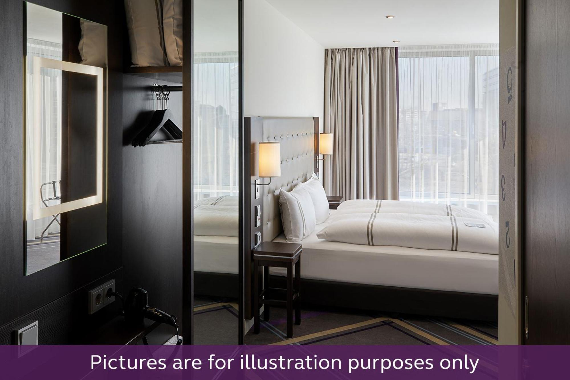 Premier Inn Koeln City Centre ภายนอก รูปภาพ