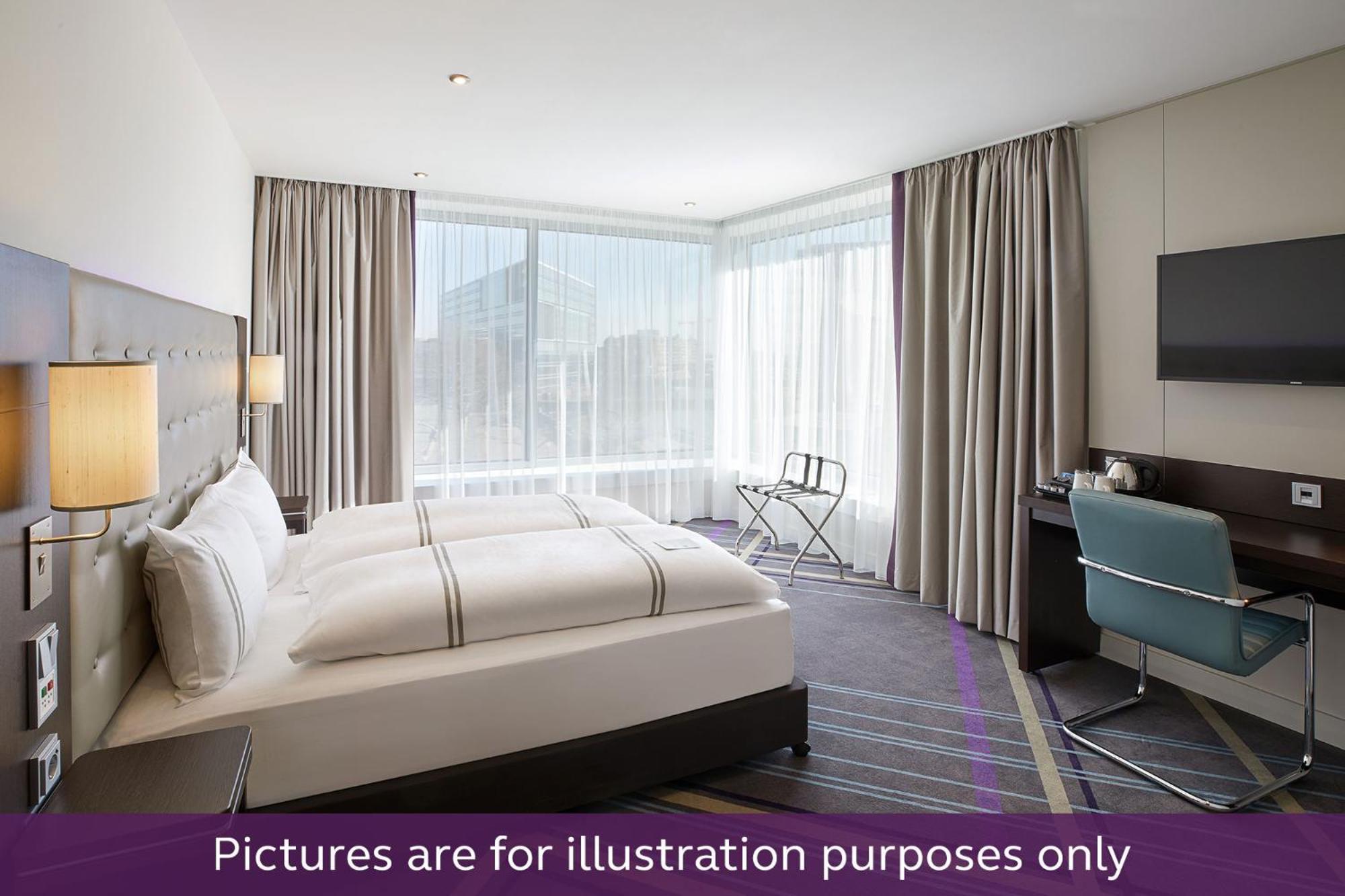 Premier Inn Koeln City Centre ภายนอก รูปภาพ