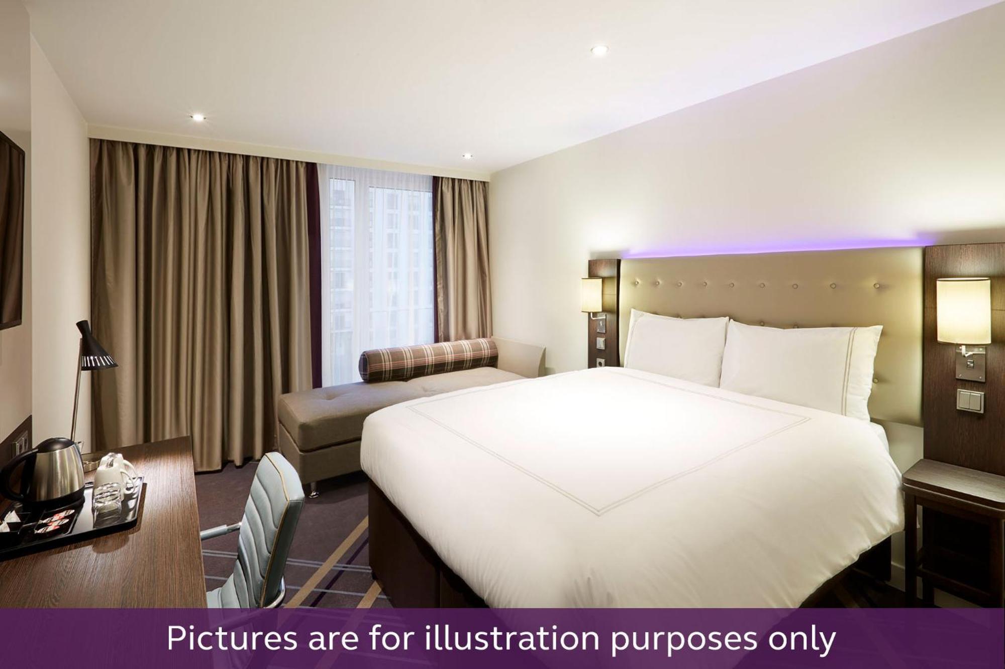 Premier Inn Koeln City Centre ภายนอก รูปภาพ